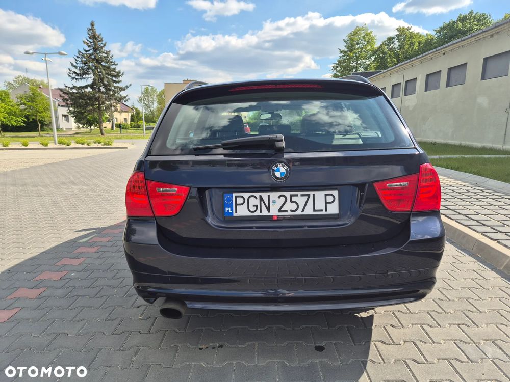 BMW Seria 3 318i - 16