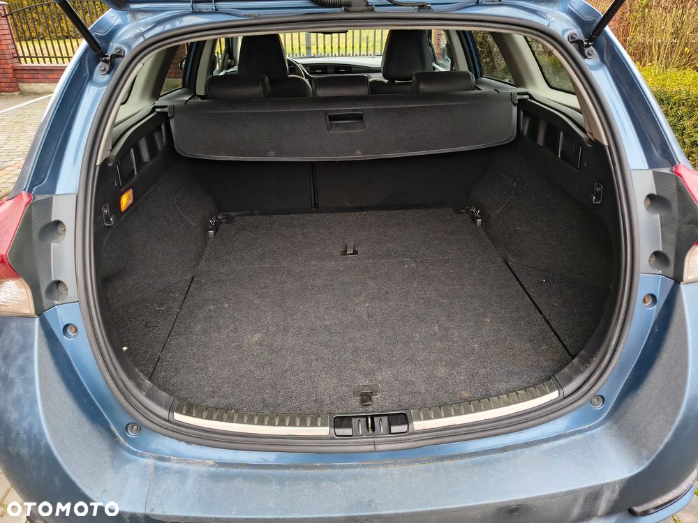 Toyota Auris 1.8 Executive - 13