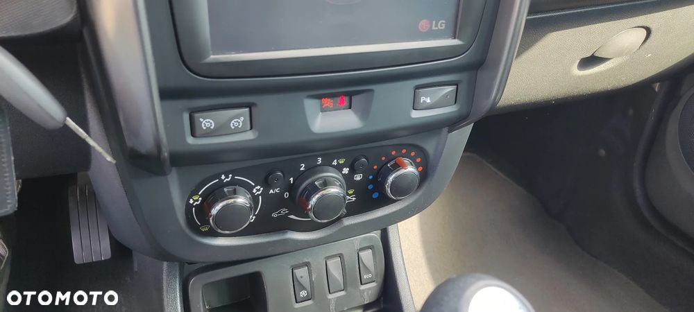 Dacia Duster 1.2 TCe Laureate S&S EU6 - 17