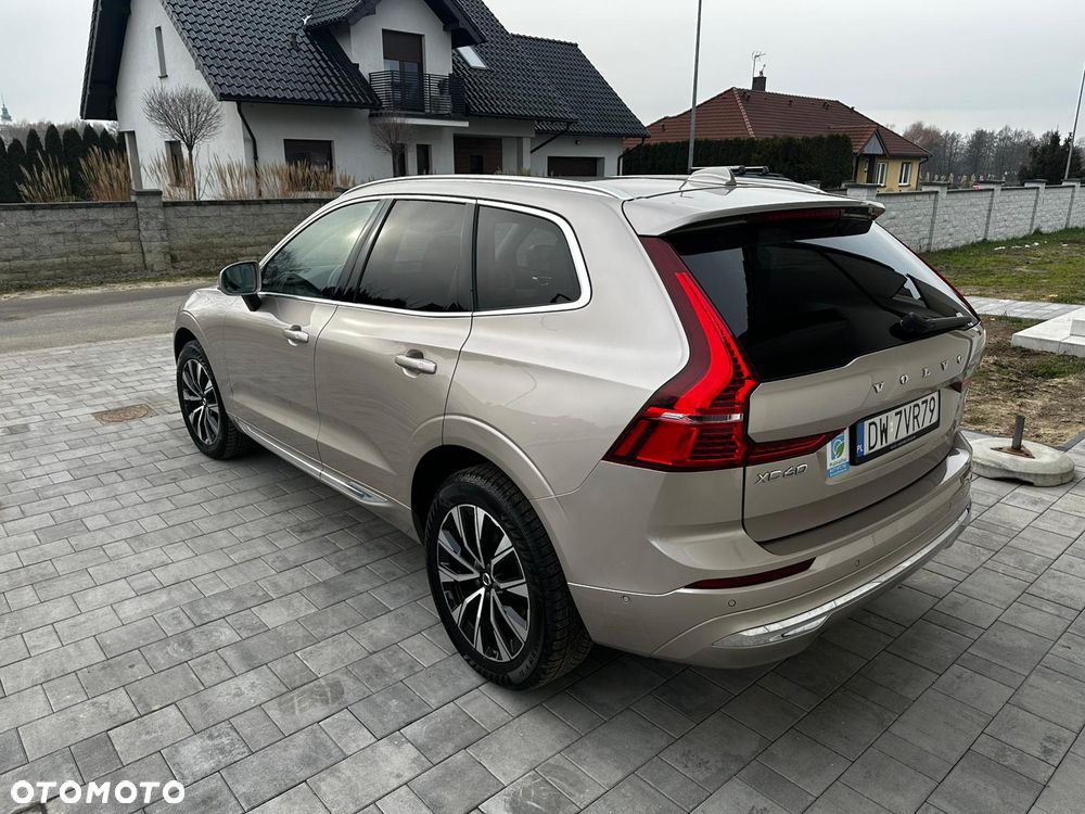 Volvo XC 60 B5 B AWD Plus Bright - 9