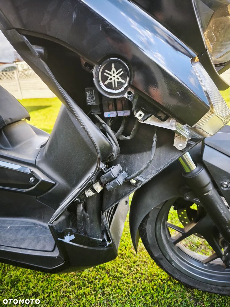 Yamaha X-max - 18