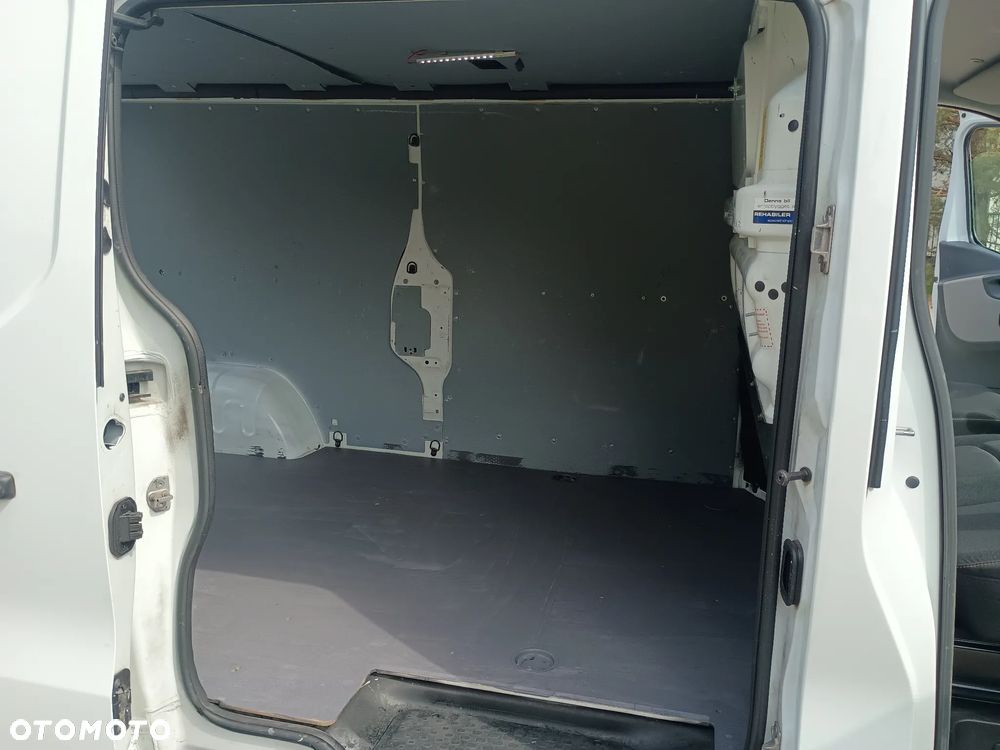 Renault Trafic - 23