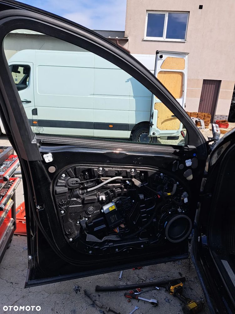 VOLVO XC60 II KLAPA BAGAŻNIKA KOD LAKIERU 019 - 12