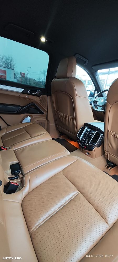 Porsche Cayenne Tiptronic S - 4
