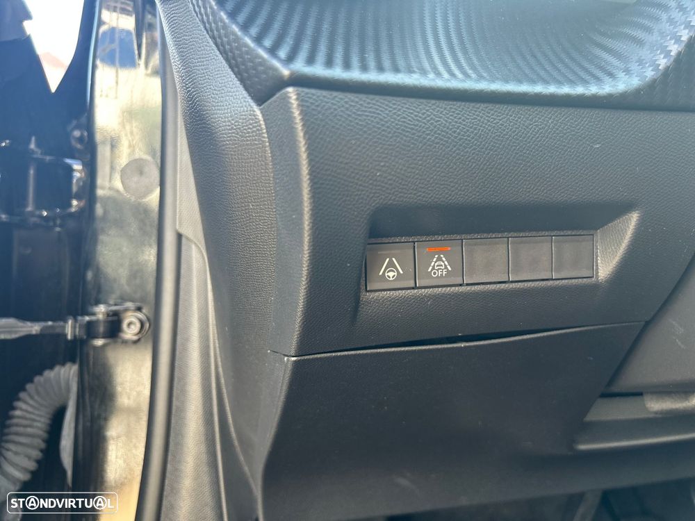 Peugeot e-208 50 kWh GT Pack - 27