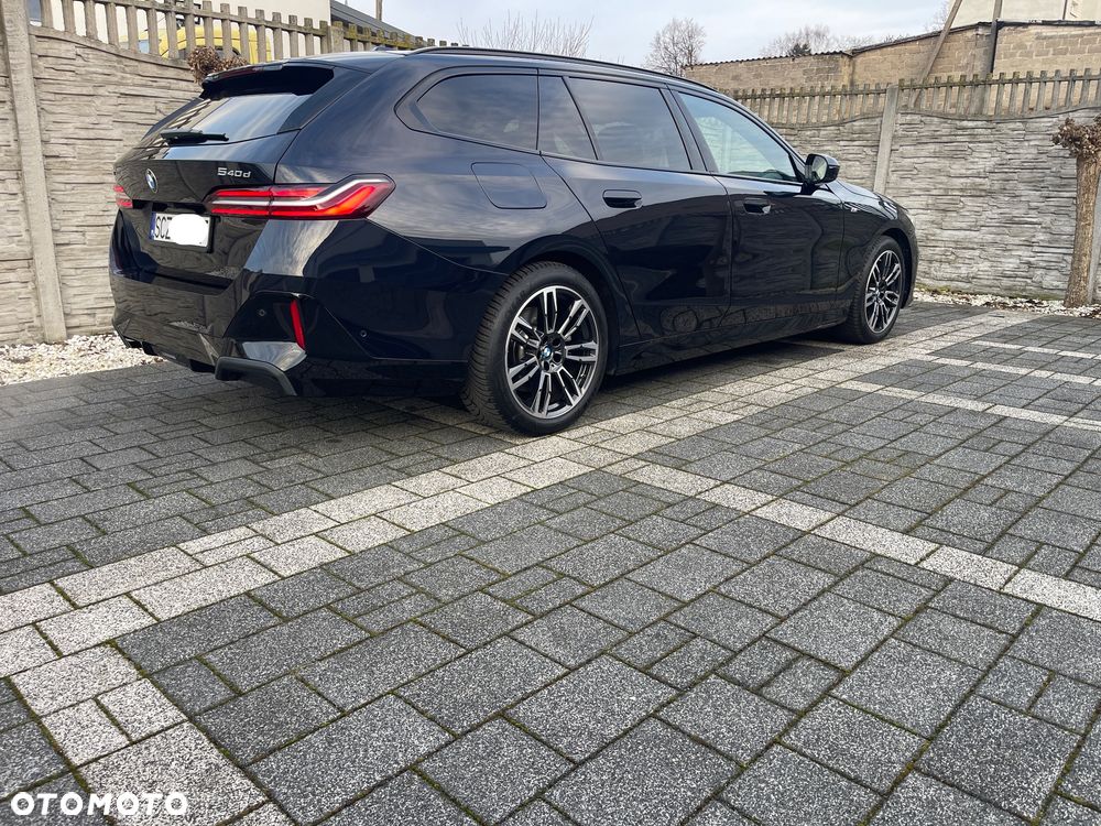BMW Seria 5 540d xDrive mHEV - 6