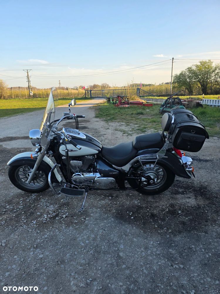 Suzuki Intruder - 9