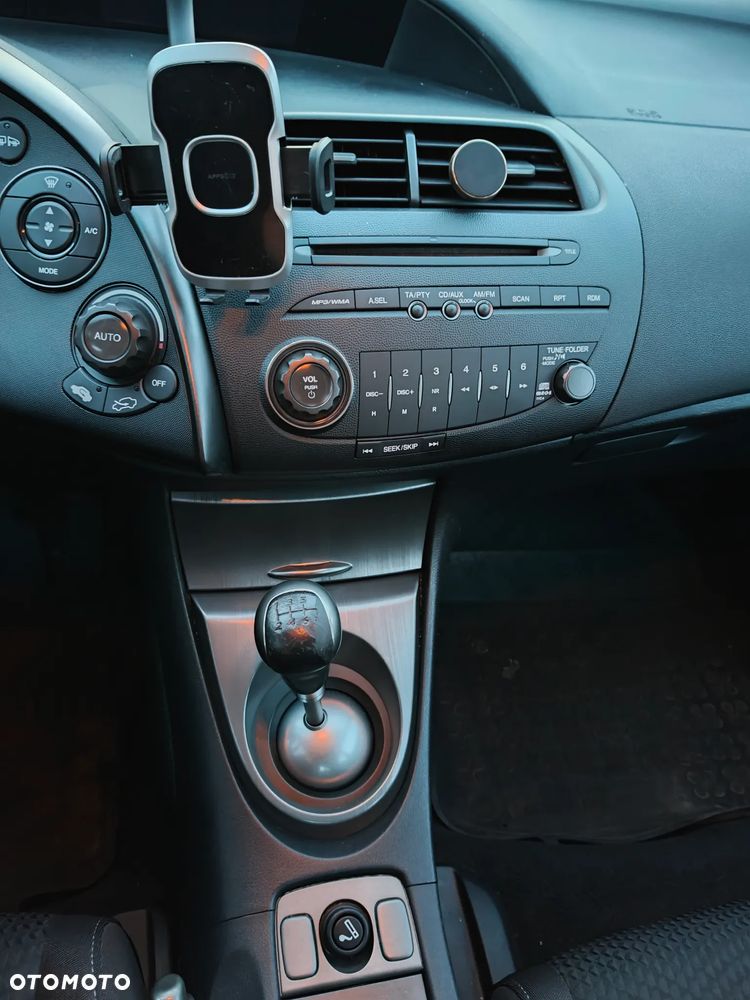 Honda Civic 1.4 i-VTEC Comfort - 12