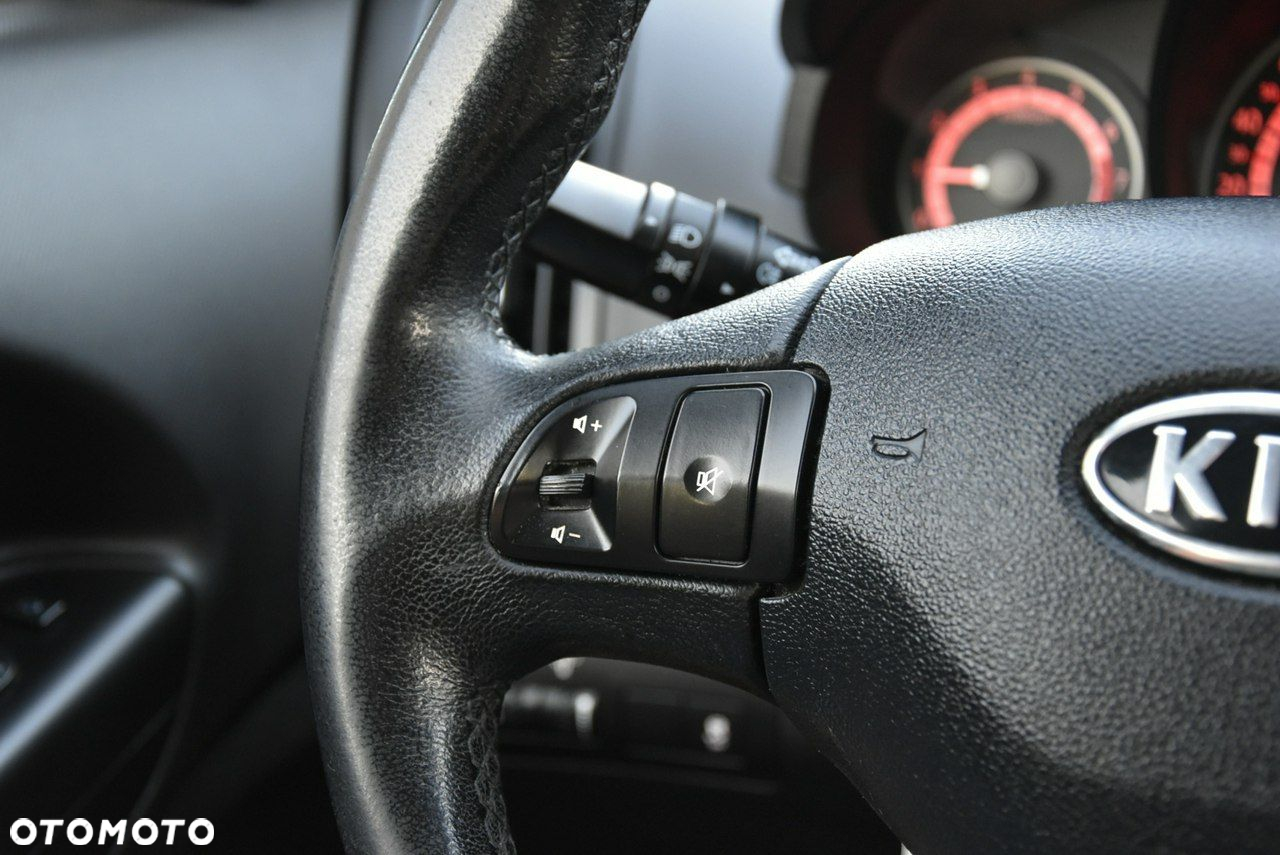 Kia Ceed - 26