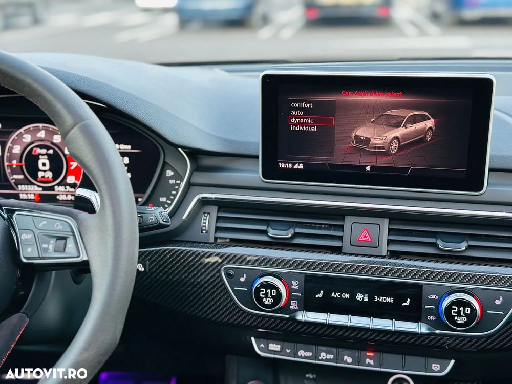 Audi RS4 Avant quattro Tiptronic - 10