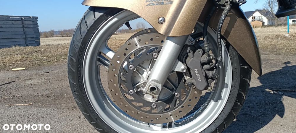 Honda Deauville - 25