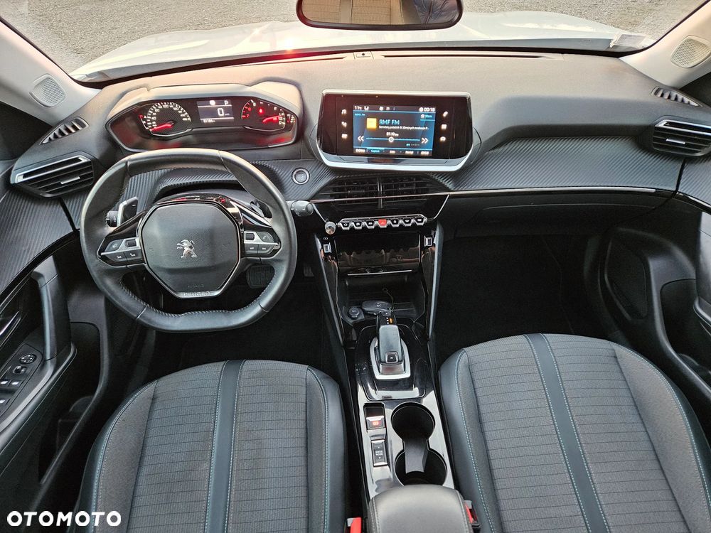 Peugeot 208 PureTech 130 EAT8 GT - 11