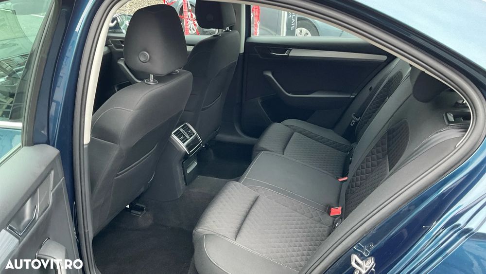 Skoda Superb 2.0 TDI DSG Ambition - 16