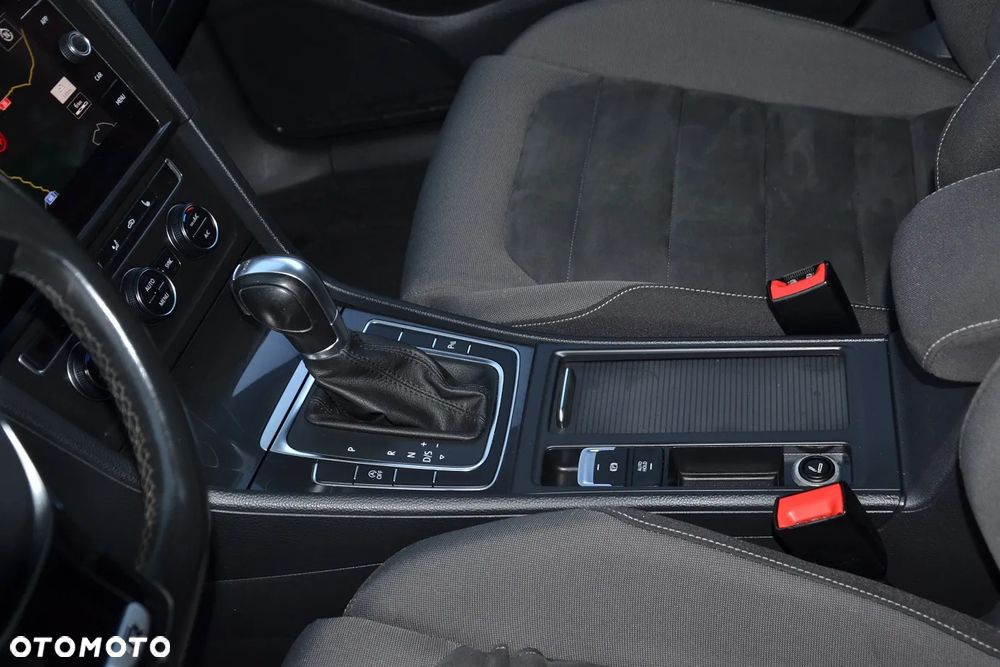 Volkswagen Golf Variant 1.6 TDI BMT Highline DSG - 19