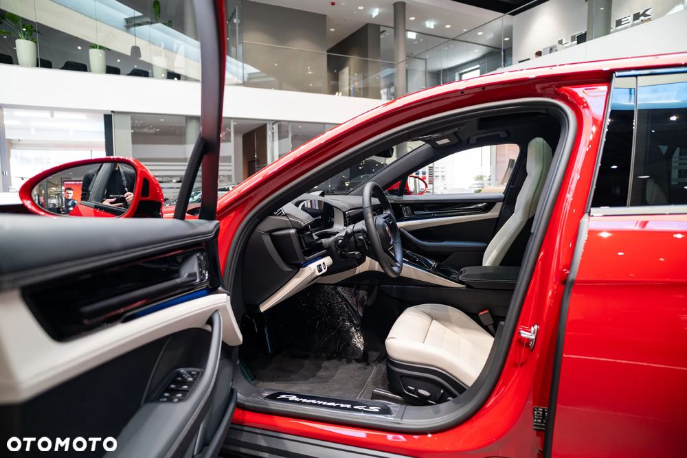 Porsche Panamera - 30