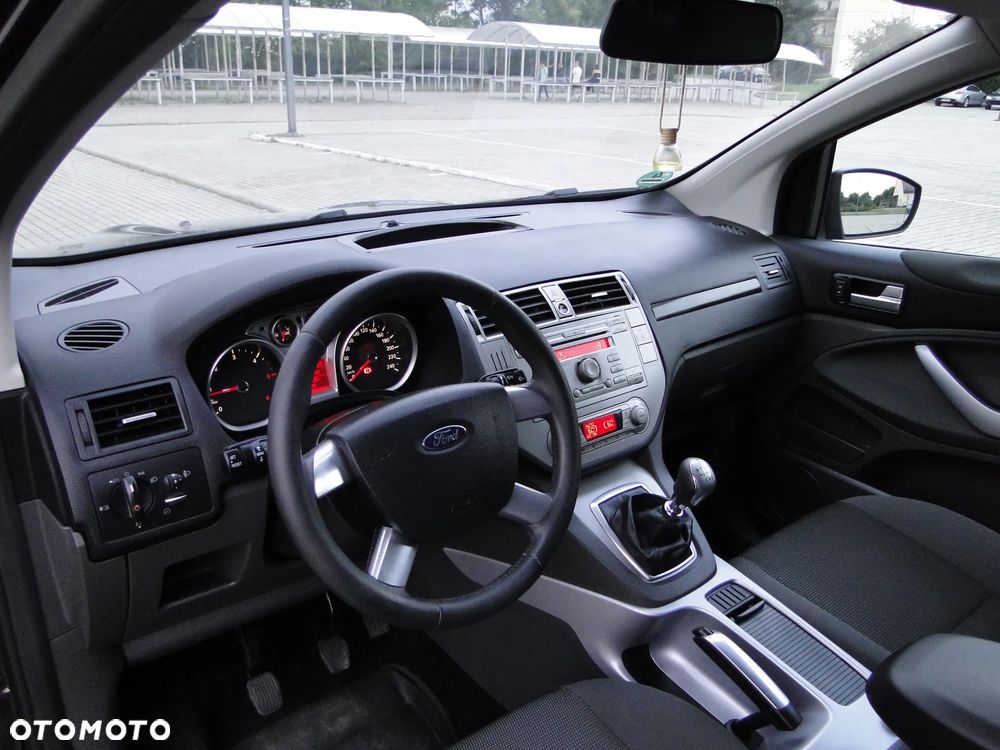 Ford Kuga 2.0 TDCi 4x4 Titanium - 10