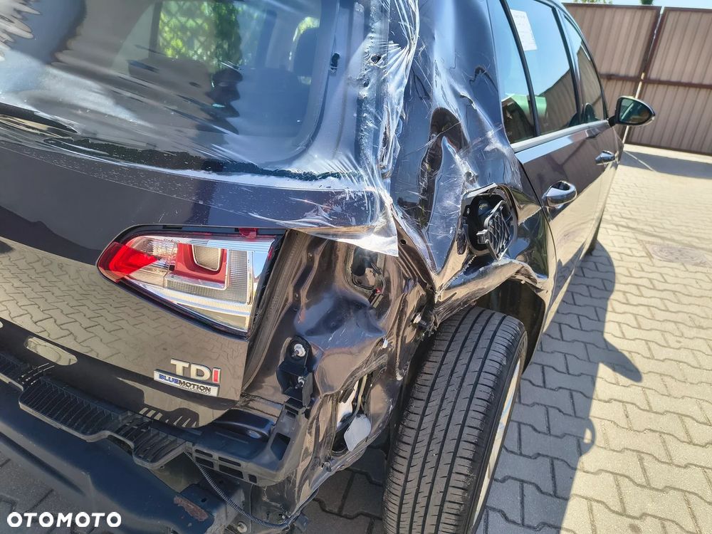 Volkswagen Golf - 10