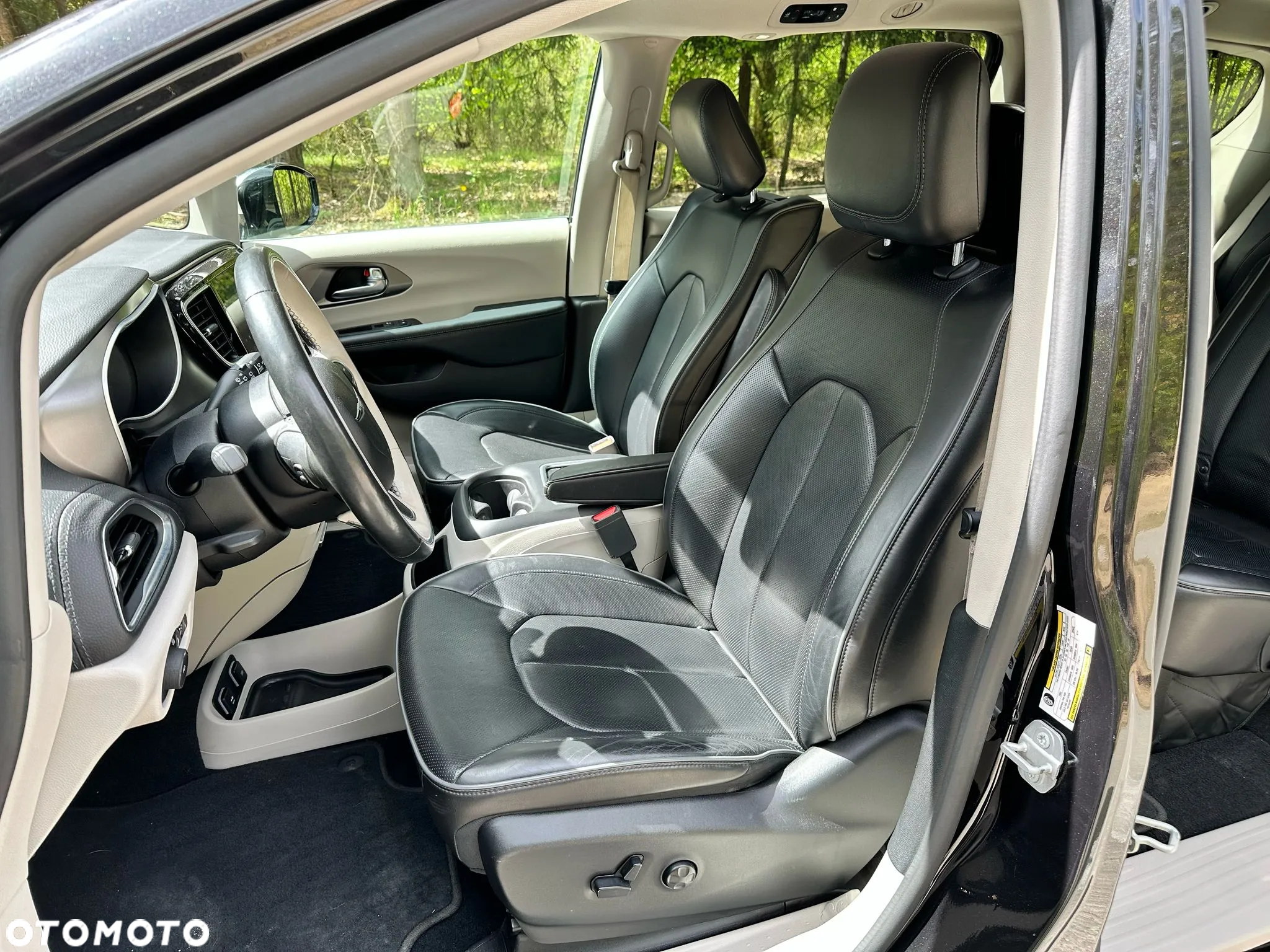 Chrysler Pacifica - 18