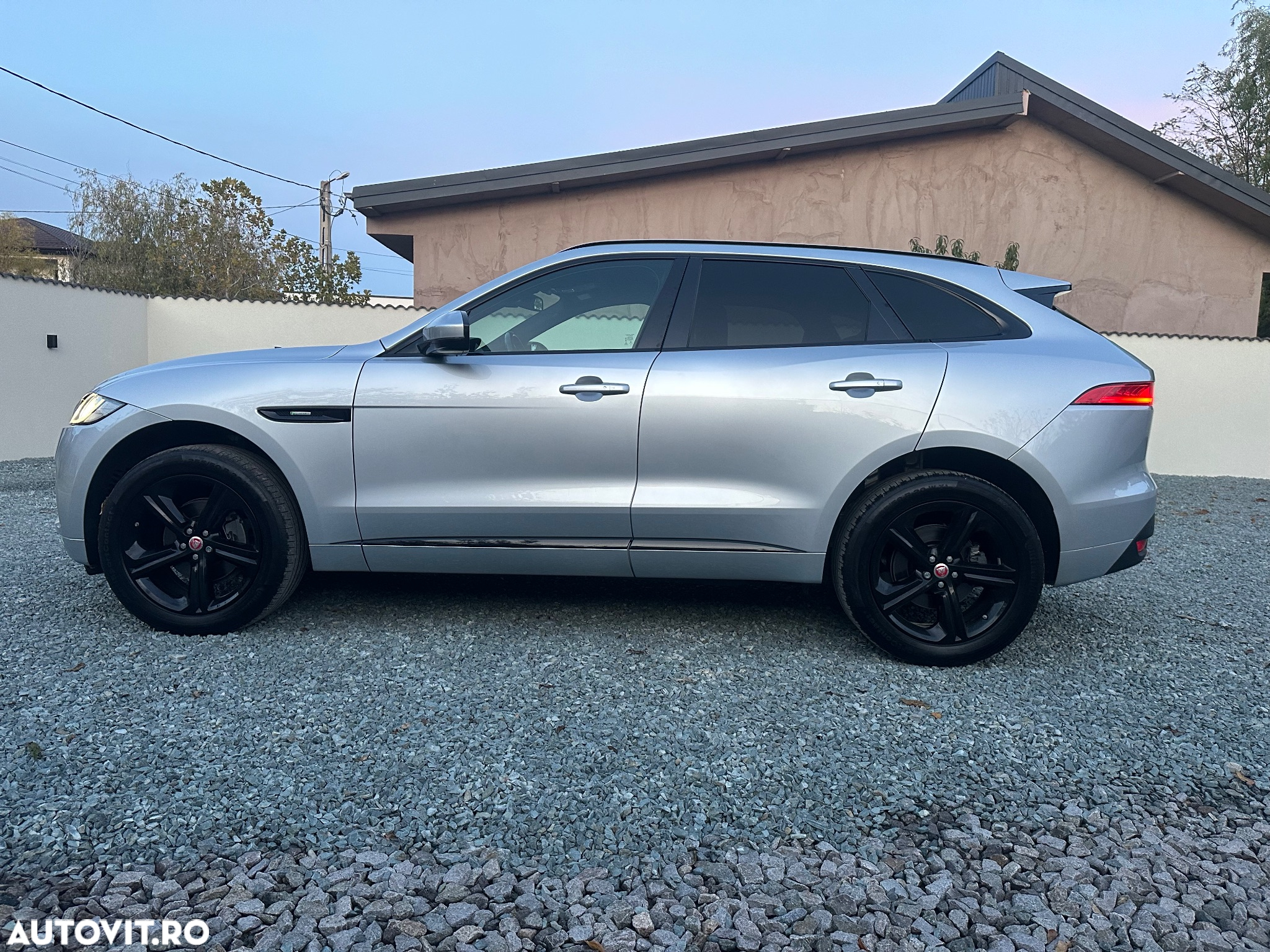Jaguar F-Pace 25d AWD Aut. R-Sport - 5