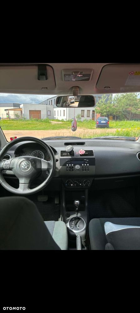 Suzuki Swift - 8
