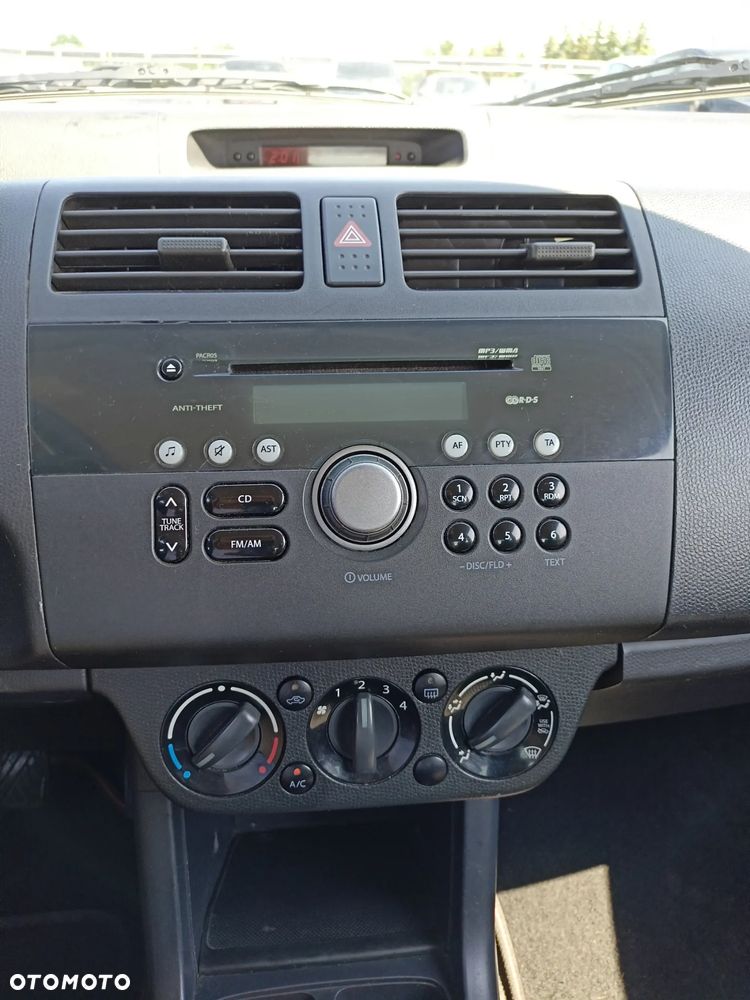 Suzuki Swift - 9