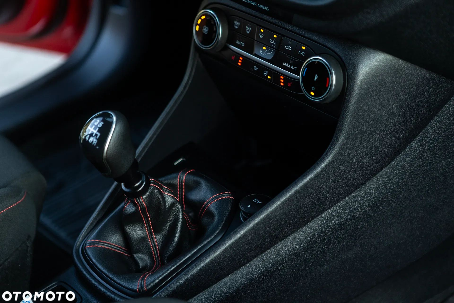 Ford Fiesta - 34