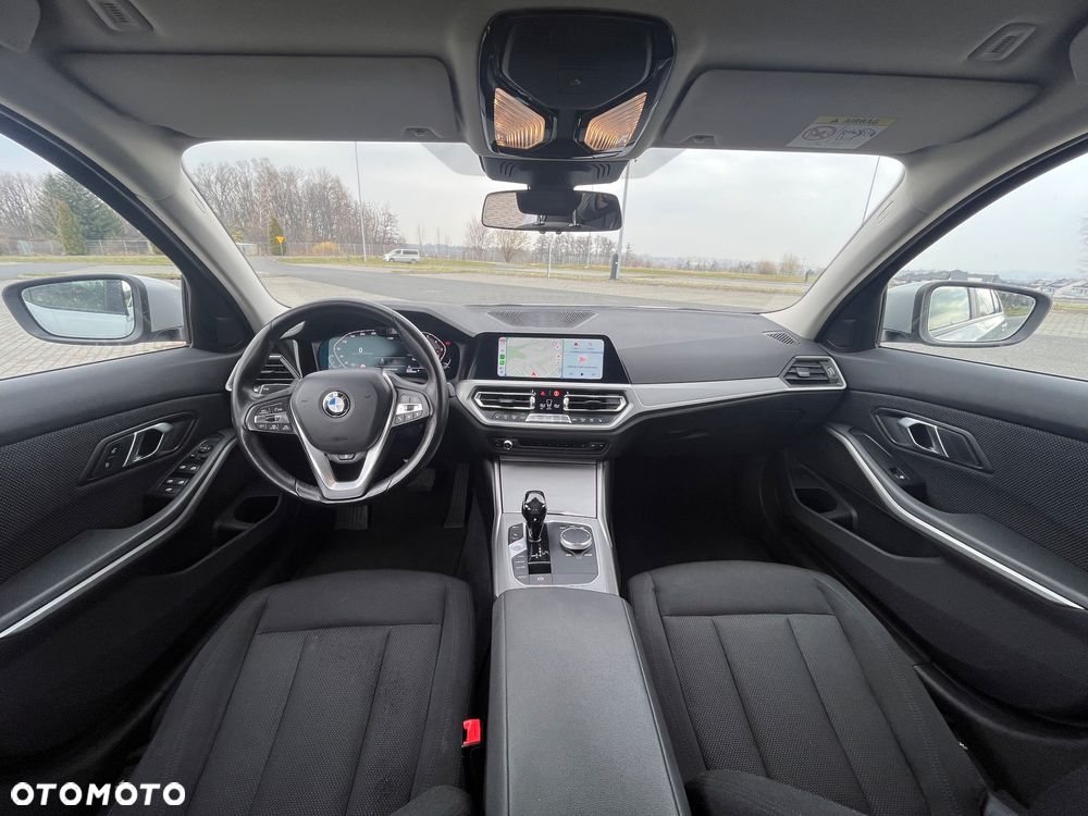 BMW Seria 3 320i xDrive Edition M Sport Shadow - 10
