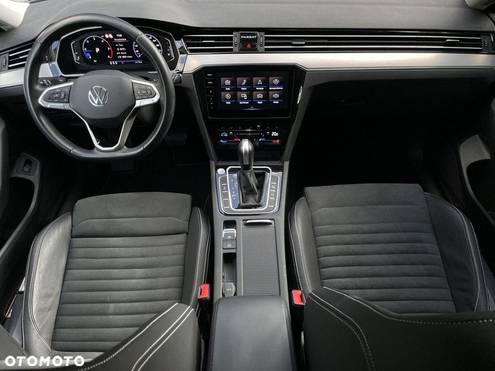 Volkswagen Passat 2.0 TDI Elegance DSG - 14