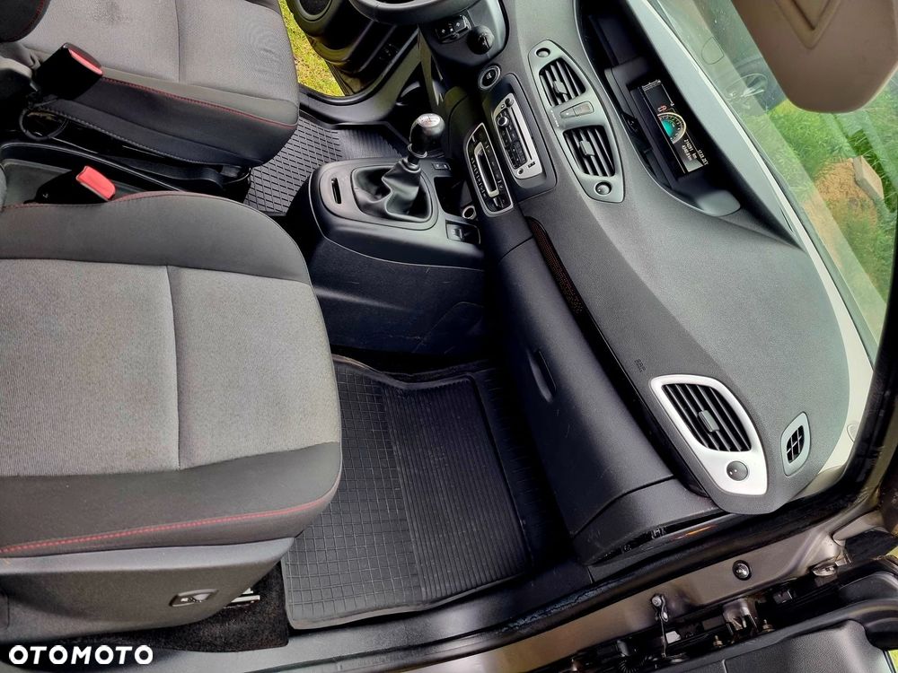 Renault Grand Scenic - 37