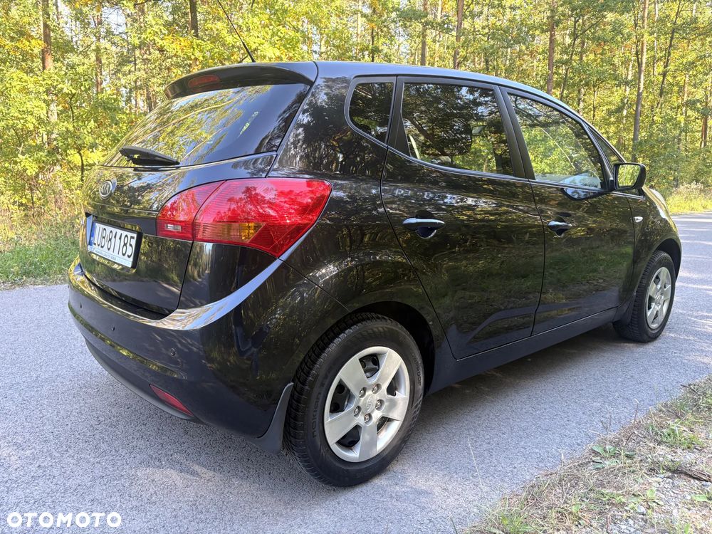 Kia Venga 2011 photo 5