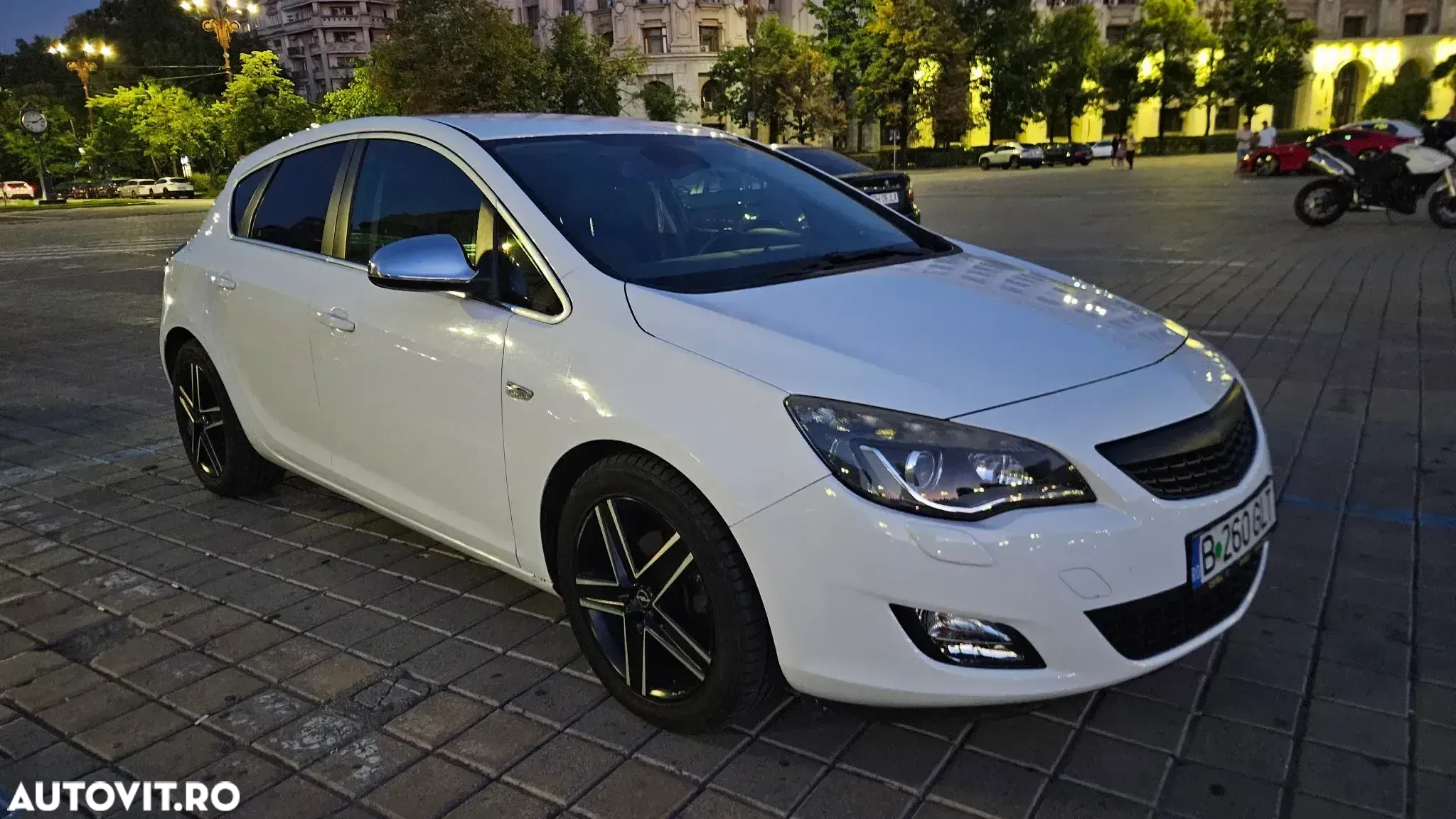 Opel Astra 1.4 Turbo Sport - 2