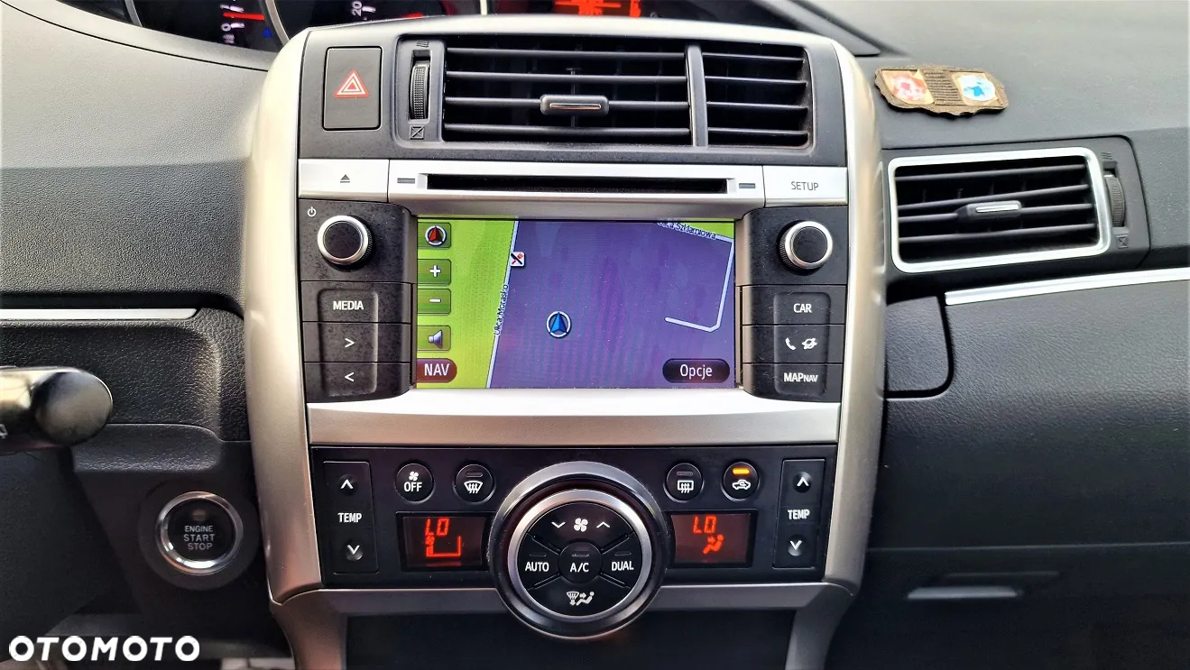 Toyota Verso 1.8 Prestige 7os - 14