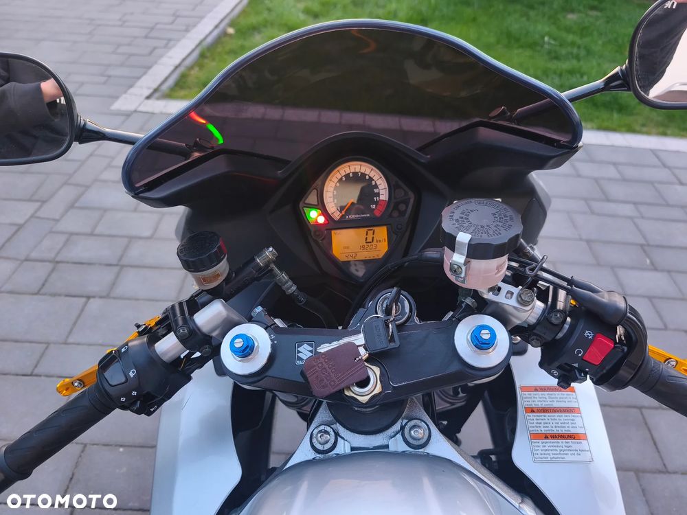 Suzuki SV - 21