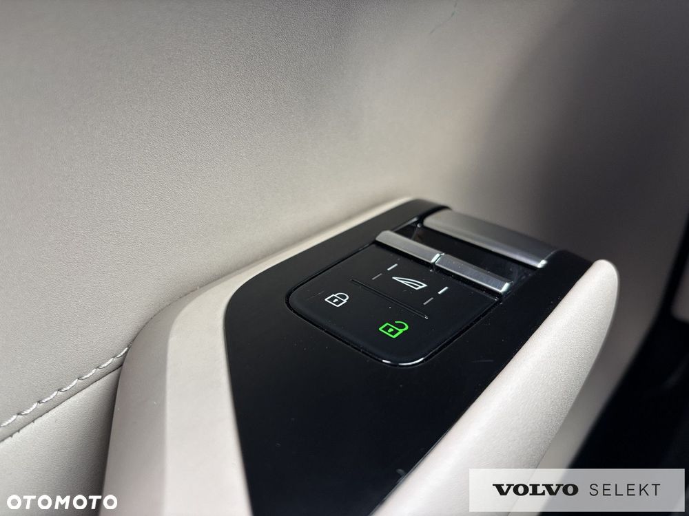 Volvo EX90 - 16