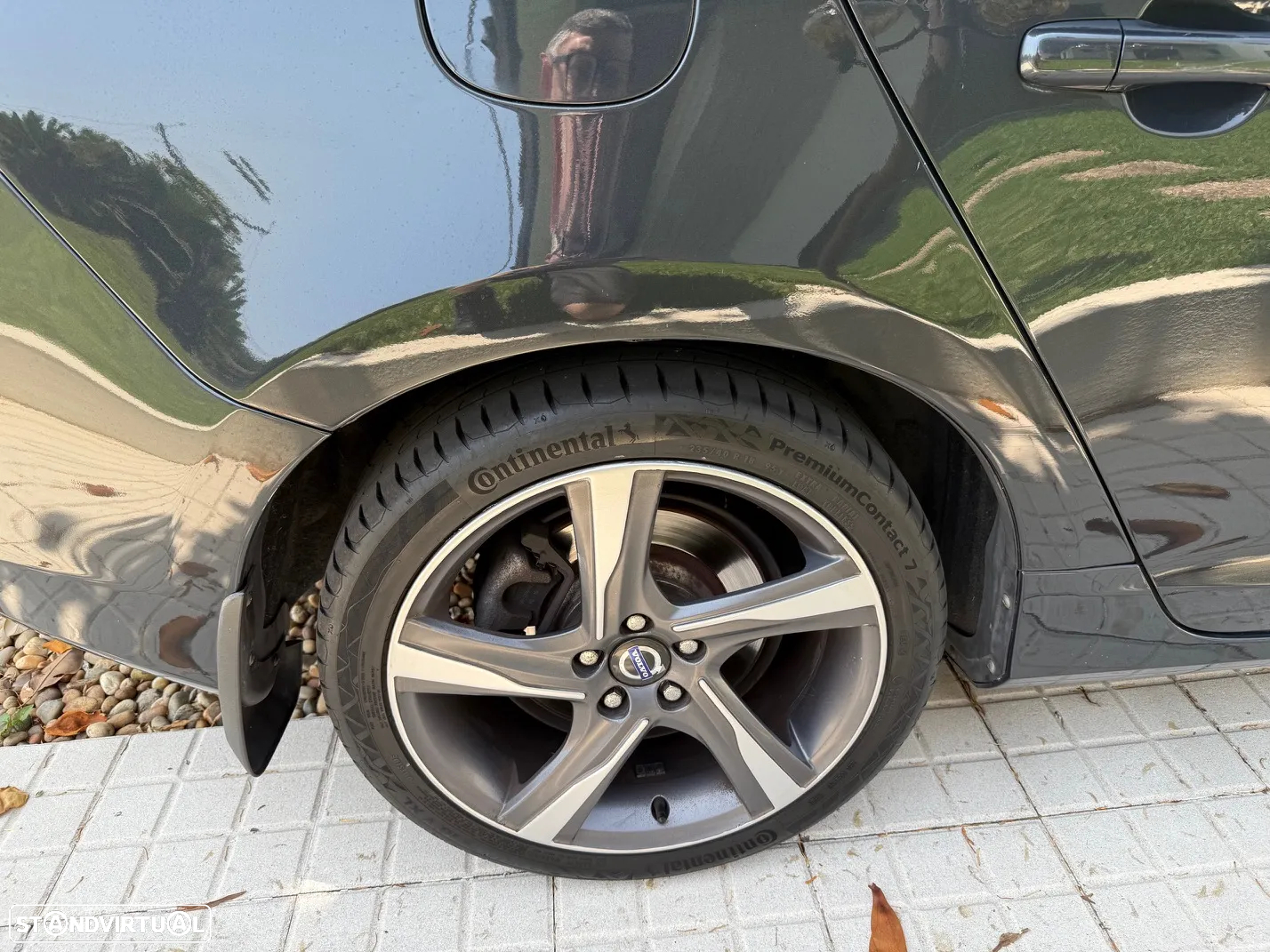Volvo V60 2.0 D4 R-Design - 19