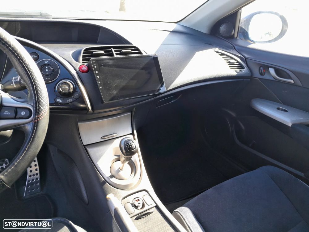 Honda Civic 1.4 Sport - 24