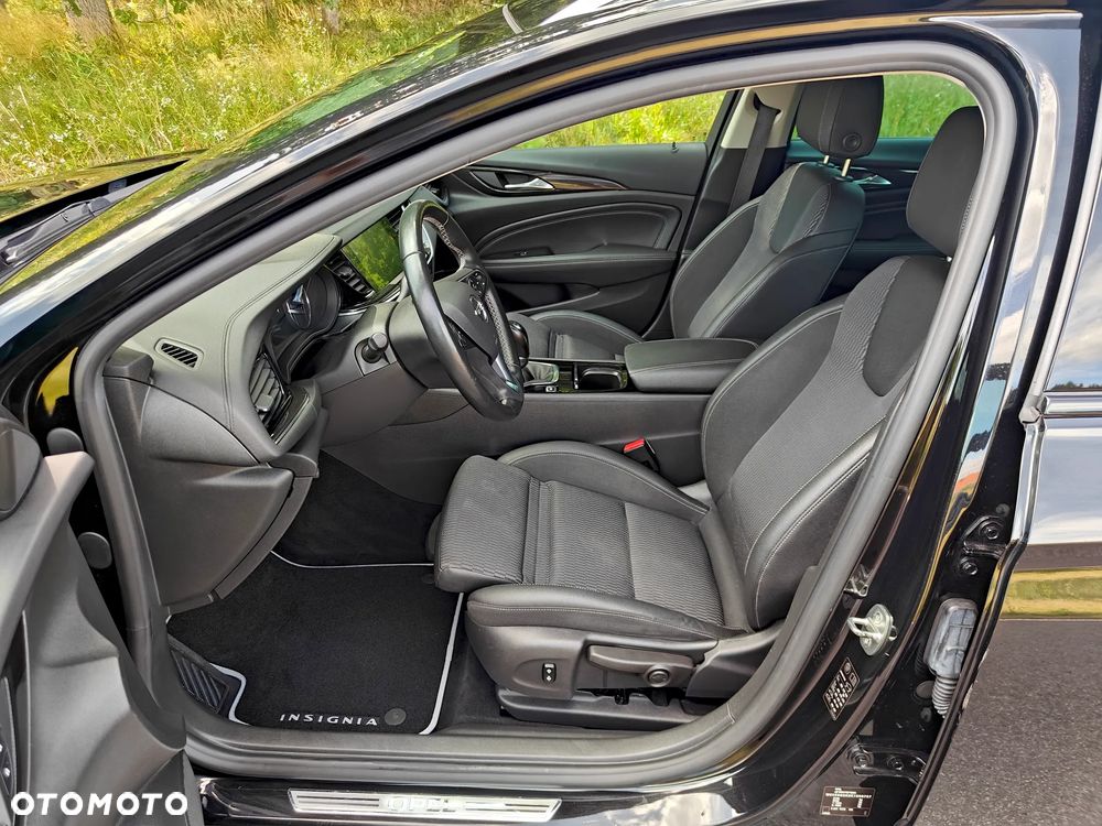 Opel Insignia - 18