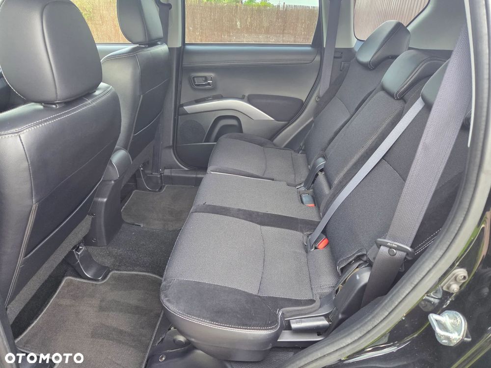 Mitsubishi Outlander - 15