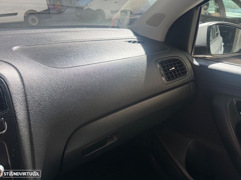 VW Polo 1.2 Confortline - 16