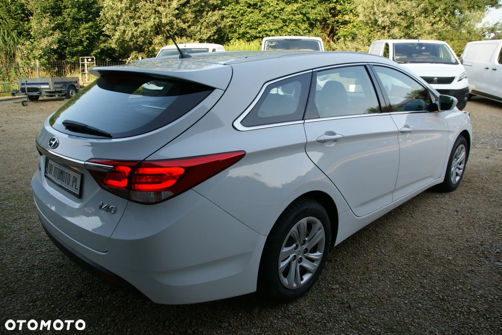 Hyundai i40 Kombi blue 1.6 Classic - 14
