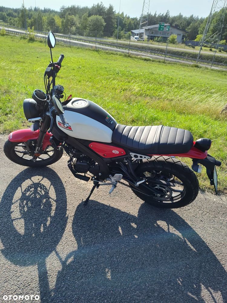 Yamaha XSR - 21