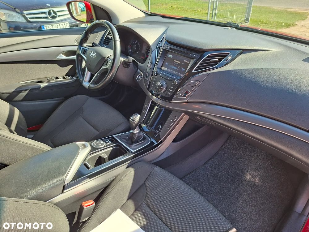 Hyundai i40 i40cw 1.7 CRDi Fifa World Cup Edition - 10