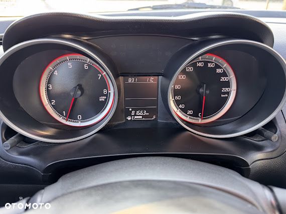 Suzuki Swift 1.2 Premium Plus - 10