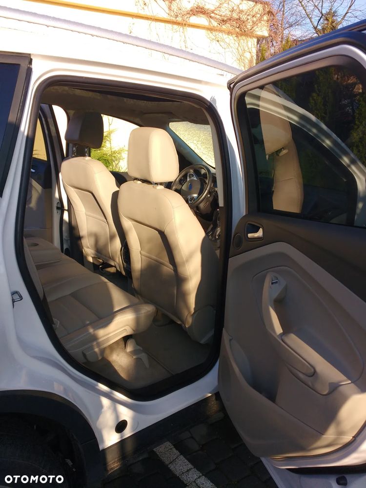 Ford Escape 2.0 EcoBoost AWD Titanium - 3