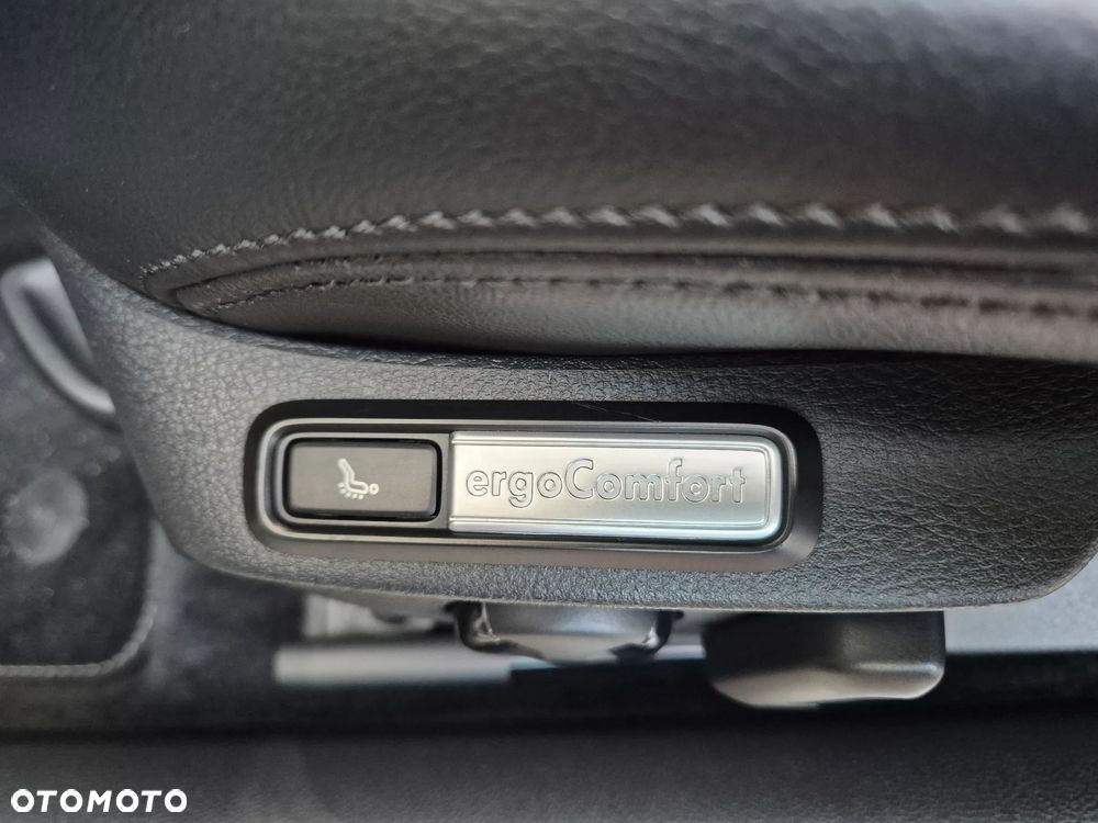 Volkswagen Passat Variant 2.0 TDI BMT Highline - 20