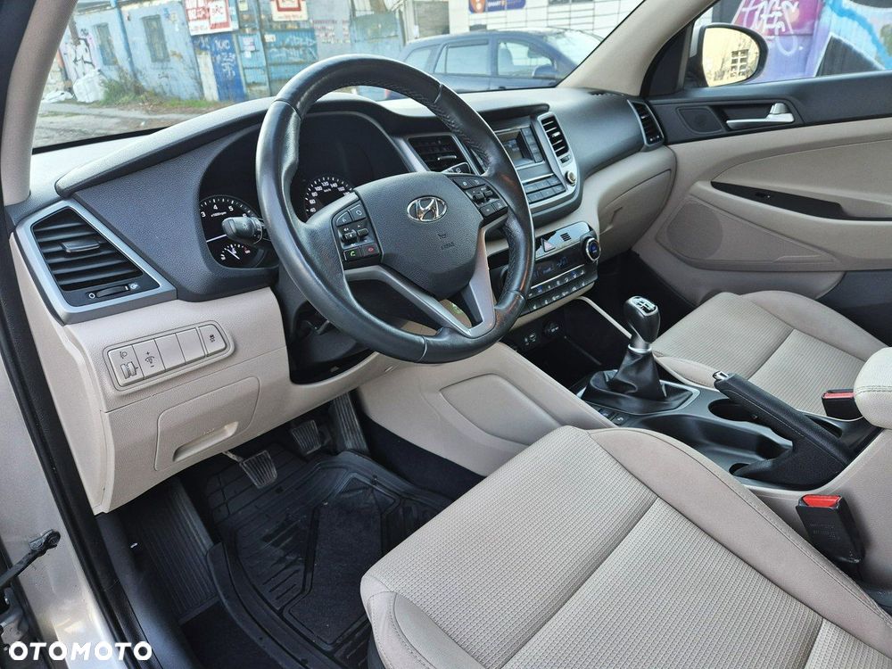 Hyundai Tucson 1.6 GDI BlueDrive Comfort 2WD - 9