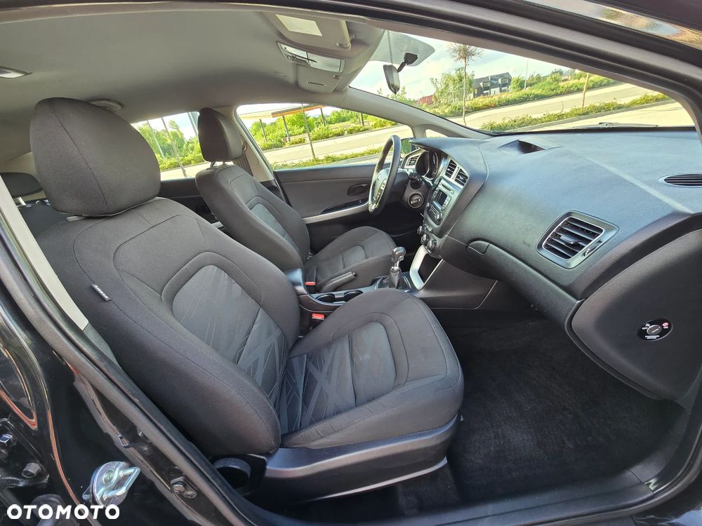 Kia Ceed - 10