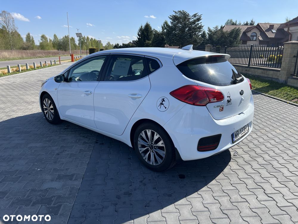Kia Ceed - 4