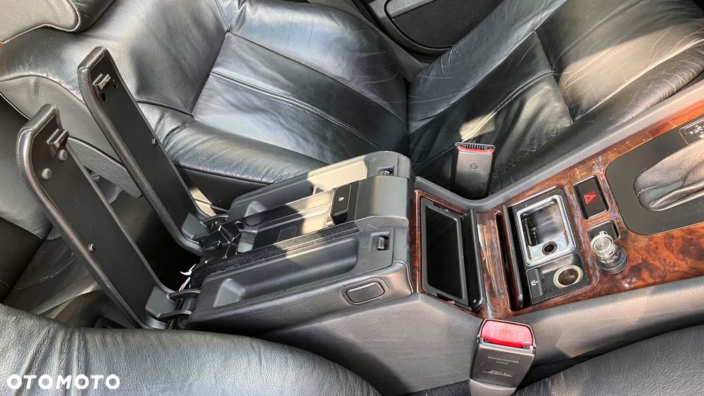 BMW Seria 7 - 36
