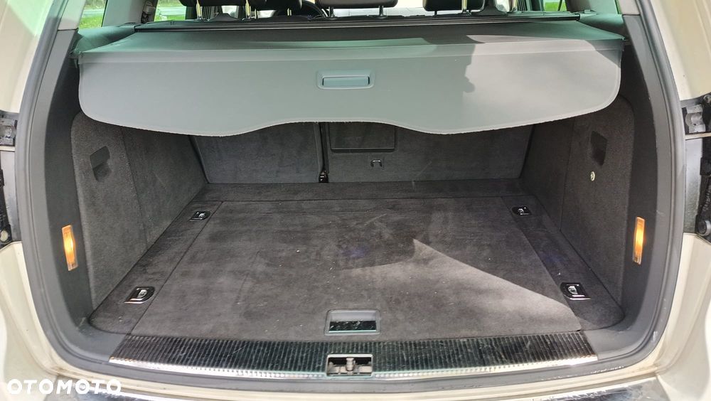 Volkswagen Touareg - 21